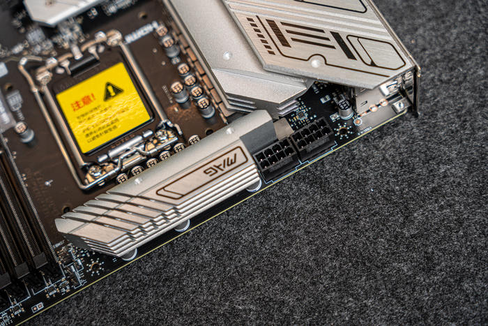 影驰rtx4070星耀显卡,影驰geforcertx30708g旗舰显卡