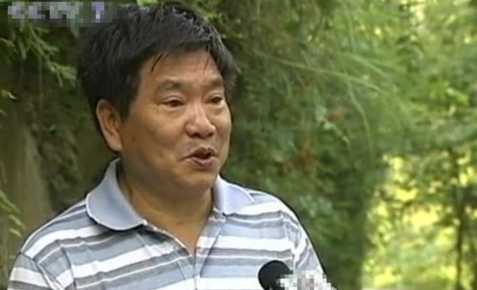 四川富翁刘文均：百万家产给前妻自己住进深山，养黑鸡年入400万