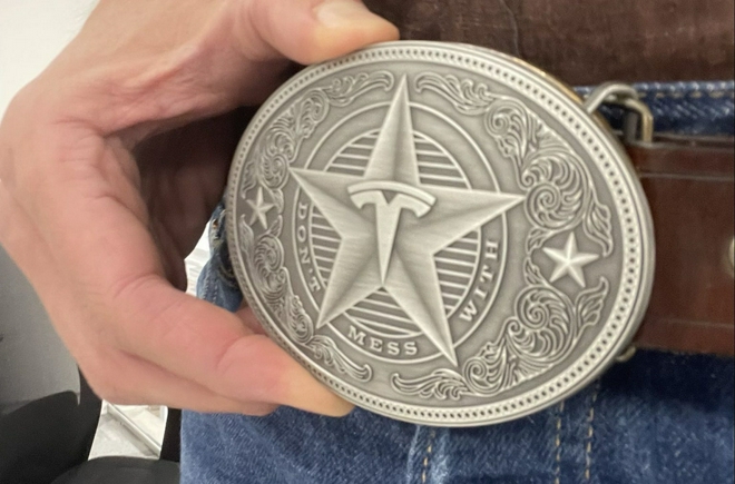 特斯拉50美元哨子瞬间售罄,特斯拉卖50美元哨子瞬间售罄