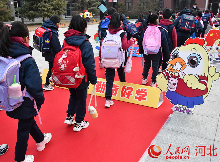兰州开学仪式感拉满,河北保定开学仪式感