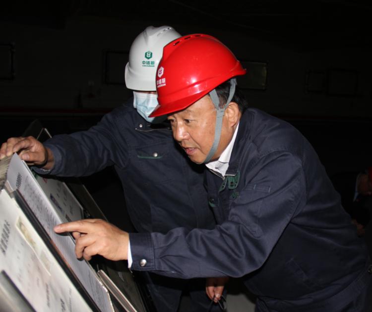 致敬五一农民工坚守岗位,致敬劳动者五一活动