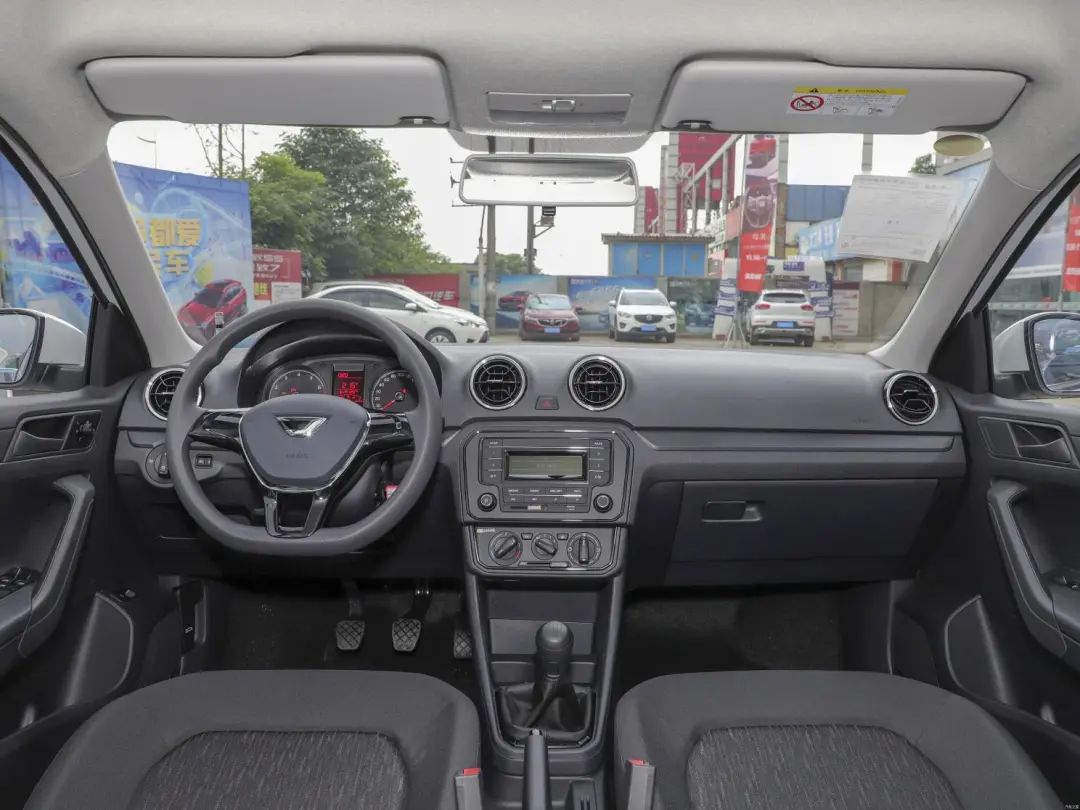 捷达va3和国产车哪个更值得购买,捷达va3国内售价