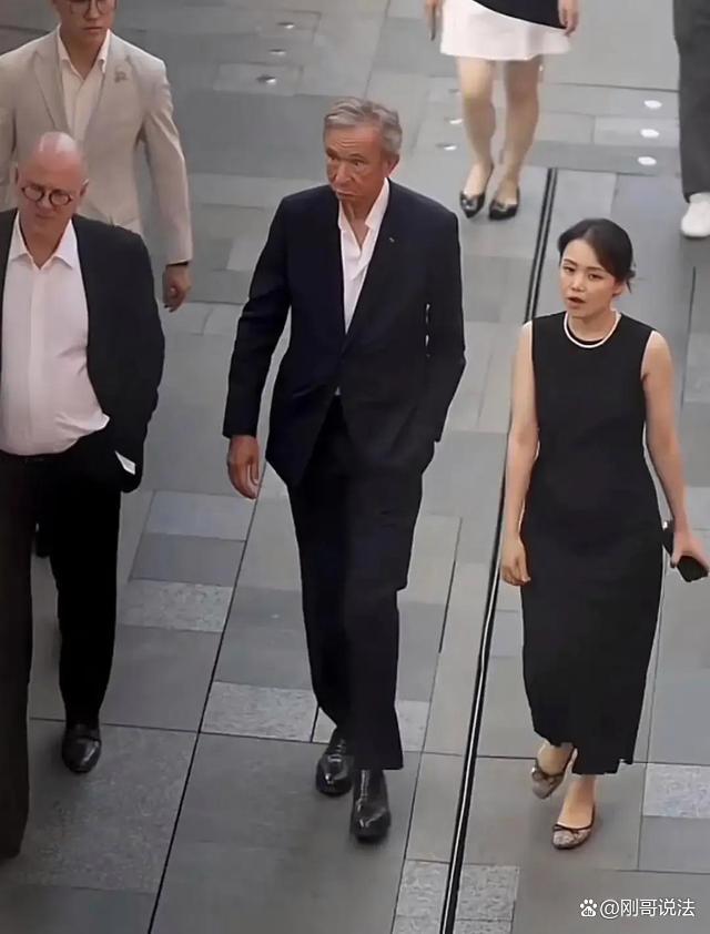 lv成都太古里总经理伍玉珊,lv总裁访成都