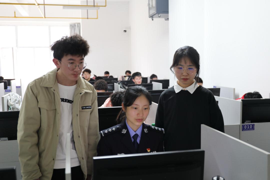 花开网安别样红——我们是，女网警！