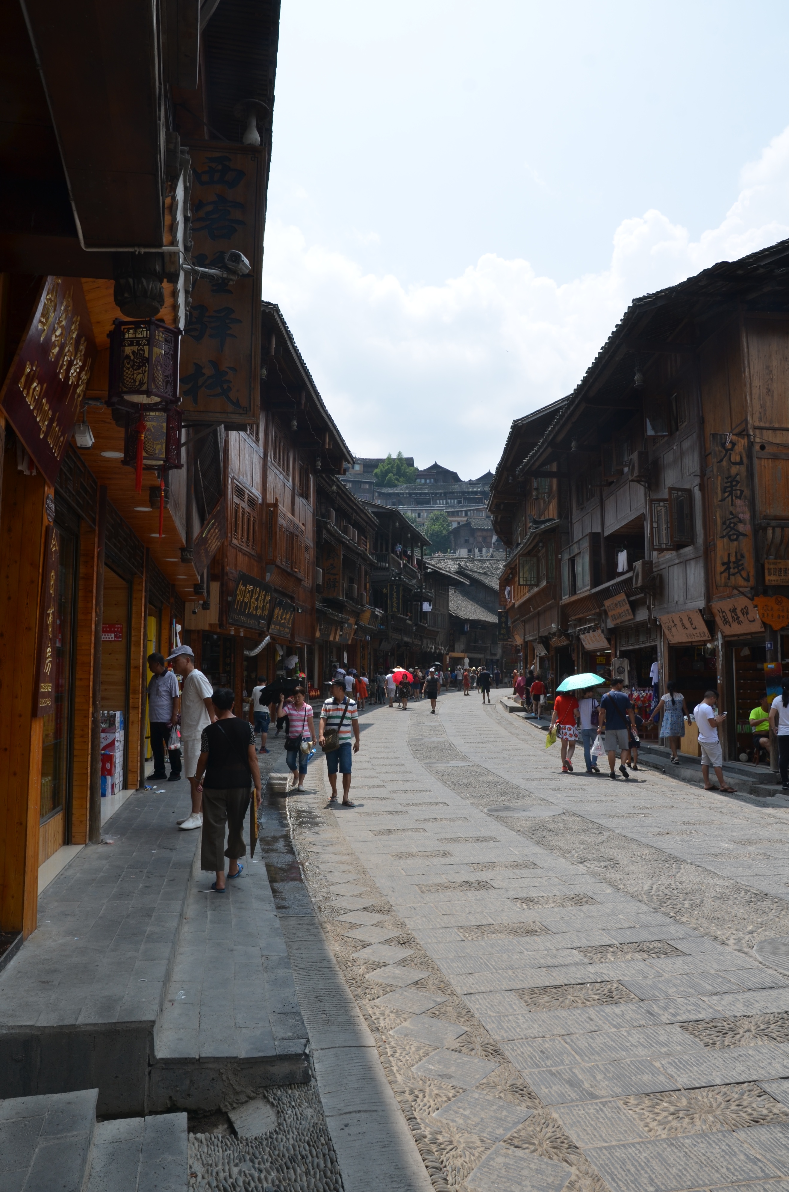 中国苗族第一寨西江千户苗寨,贵州西江千户苗寨一日游攻略