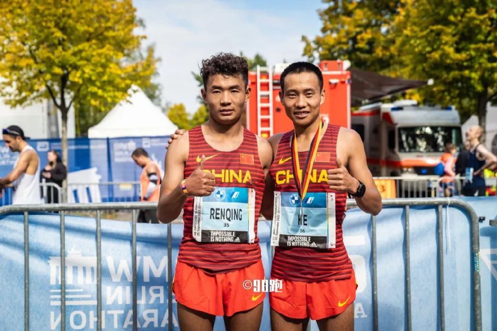 柏林马拉松基普乔格视频,基普乔格神人