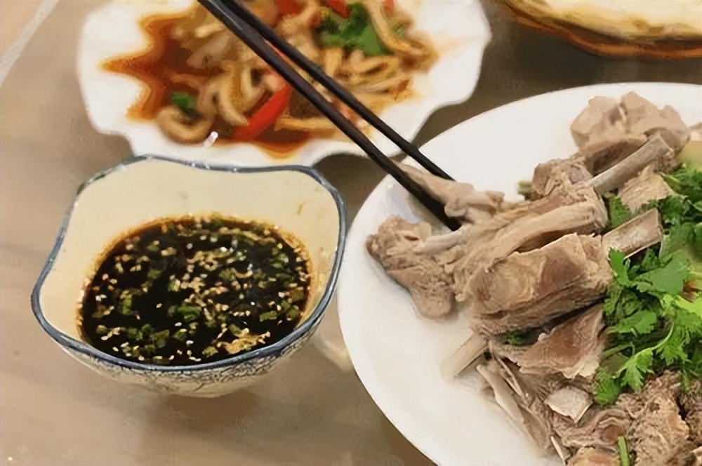 中国吃羊的视频,中国饮食行业三巨头