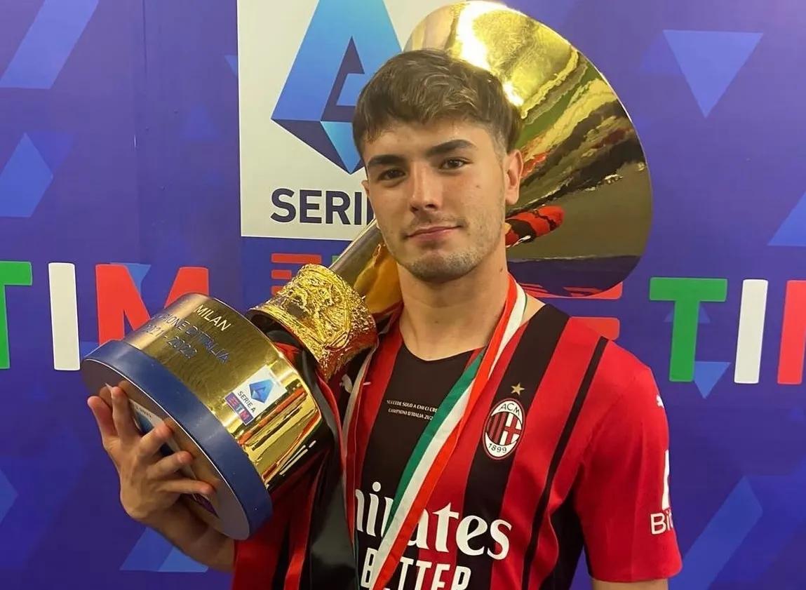 曼城签下瓦伦西亚新星费兰托雷斯,曼城最新交易消息