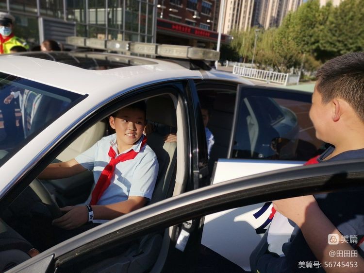 文明交通伴我行：小店区第二实验小学交通宣传月在行动