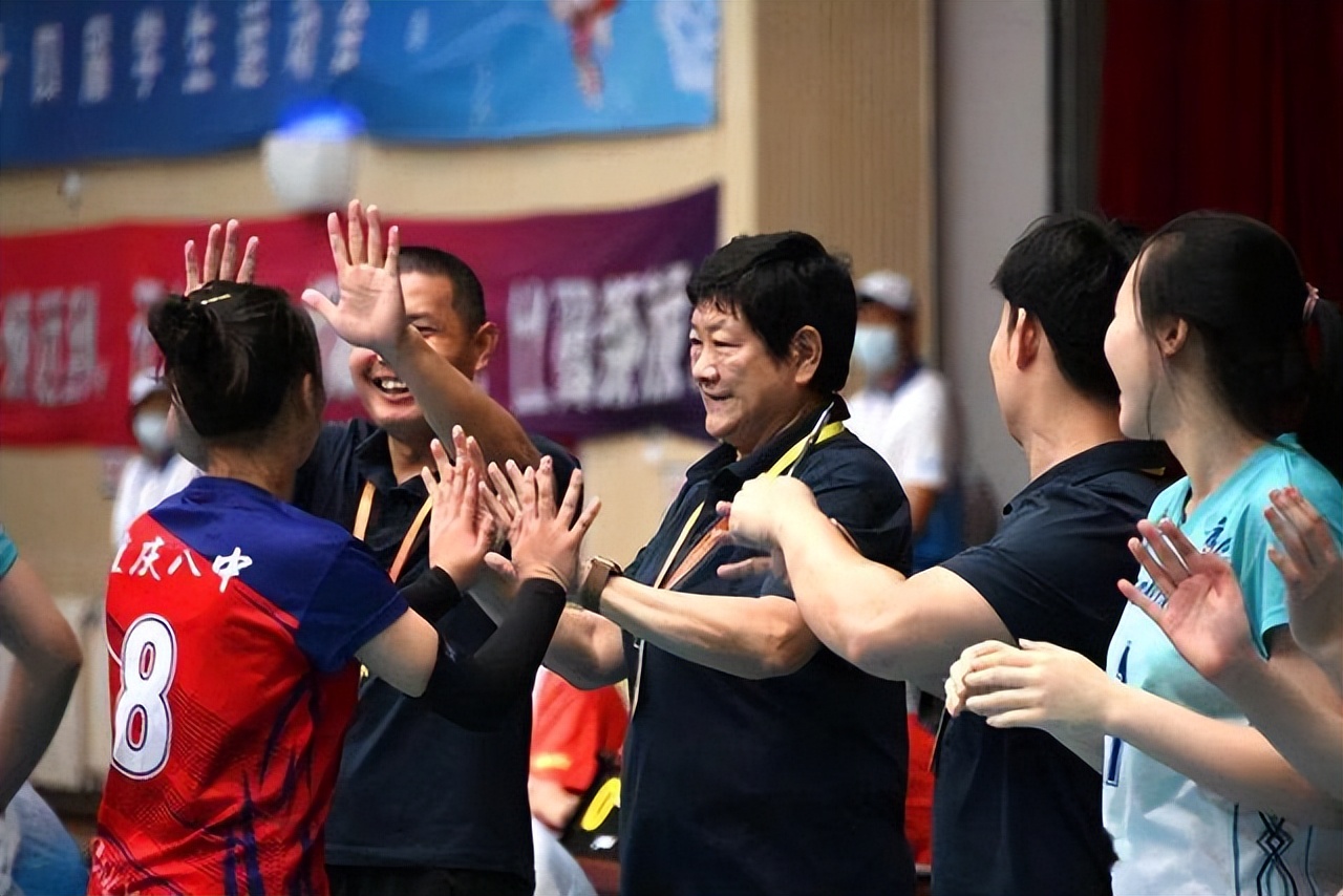 辽宁女排四朵金花,中国女排四人队长同时上阵