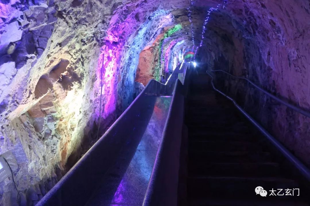 北京八奇洞显圣龙潭,最近发现的最大溶洞