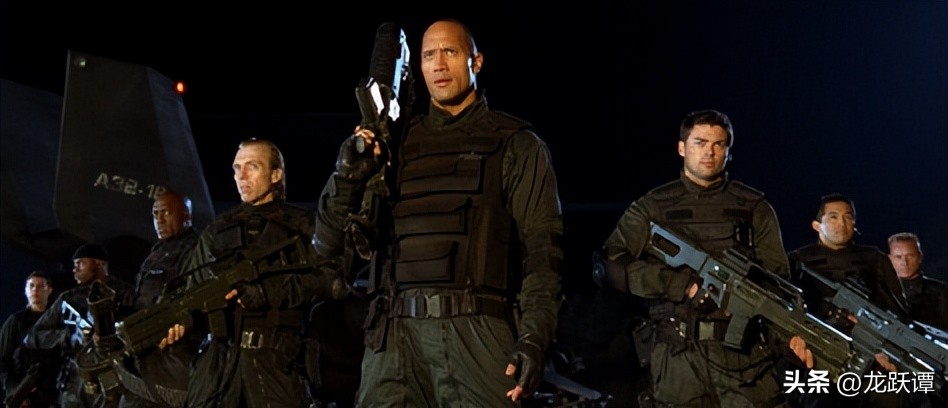 有一种“遭难”叫《毁灭战士》，逆境中实现翻盘，这就是英雄之路