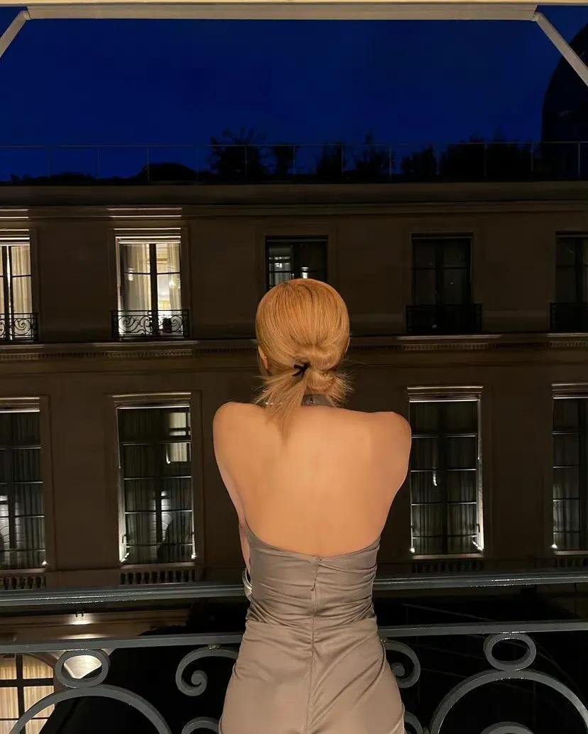 black pink rose 朴彩英是第几位出道 (rose朴彩英solo歌曲on the ground歌词)