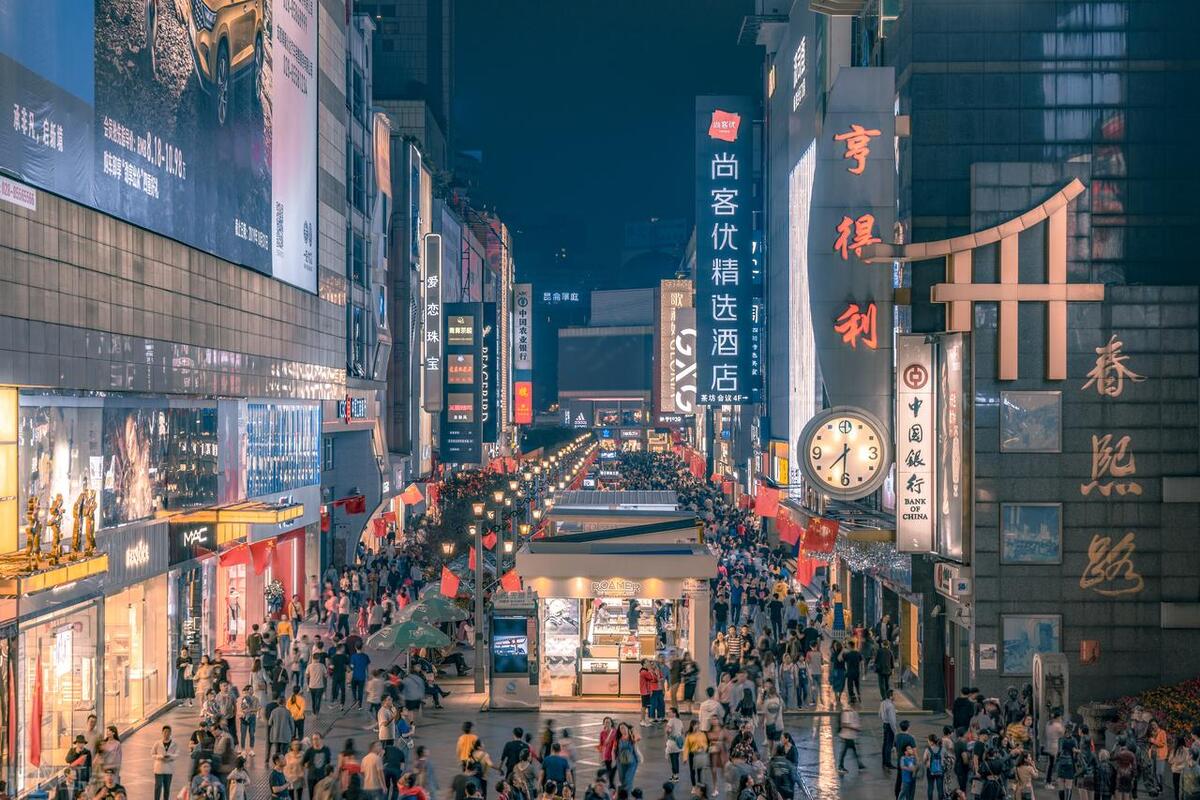 哪个城市适合年轻人居住,最新10大最适合人居住的城市