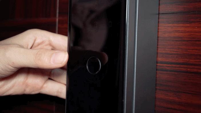 不更换锁体防盗门换智能锁,防盗门连体锁更换智能门锁