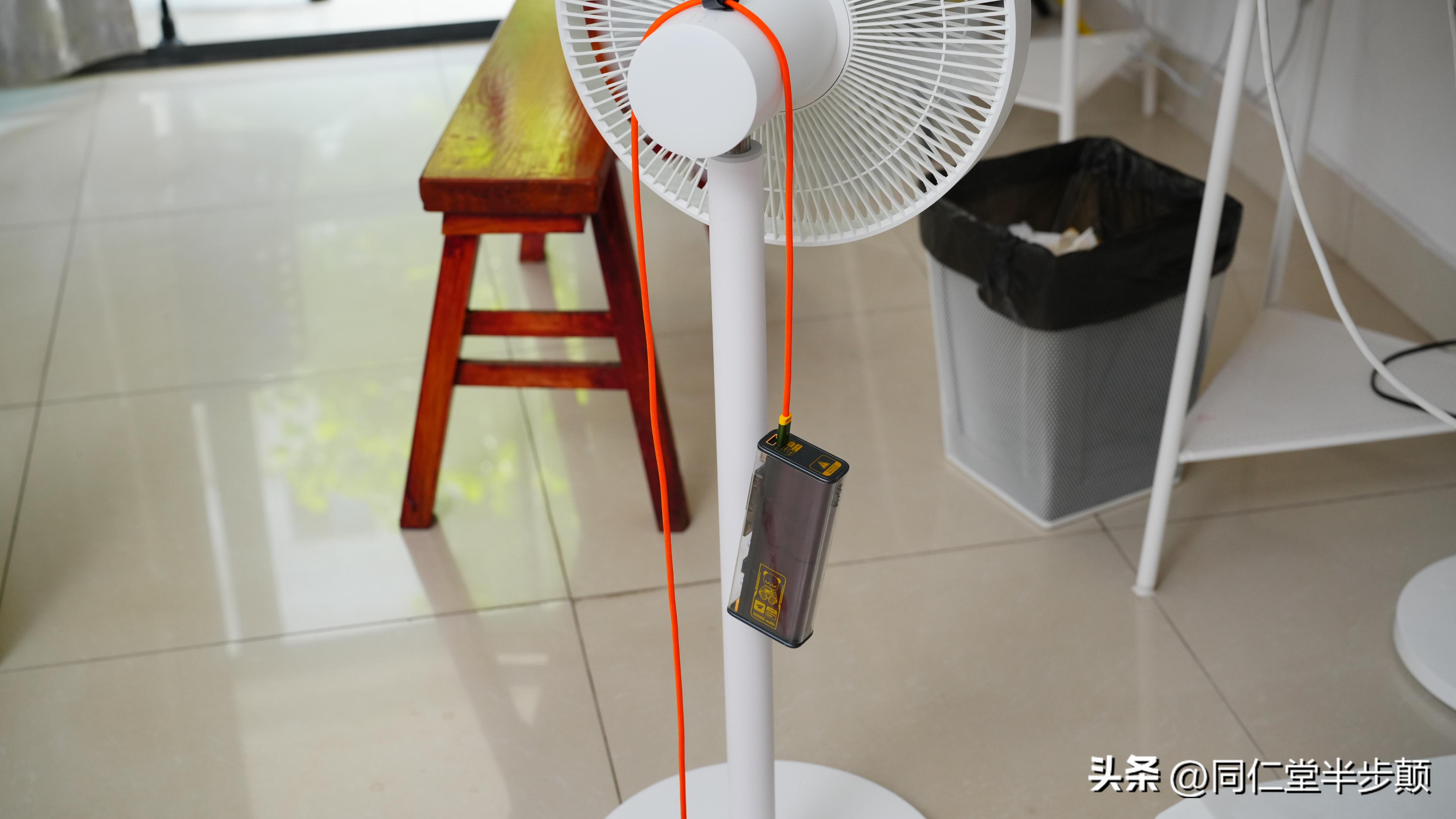 拆解小米立式风冷无线充55w视频,拆解便携户外电源