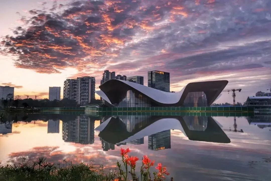 成都宝藏游玩攻略,坐地铁游成都十个景点