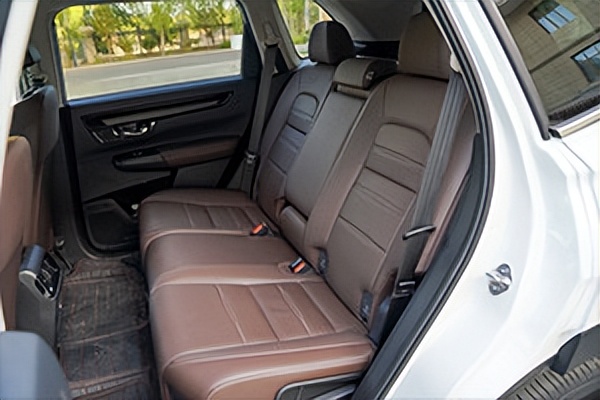 20万内家用最值得推荐的suv,20万左右家用买轿车好还是suv好