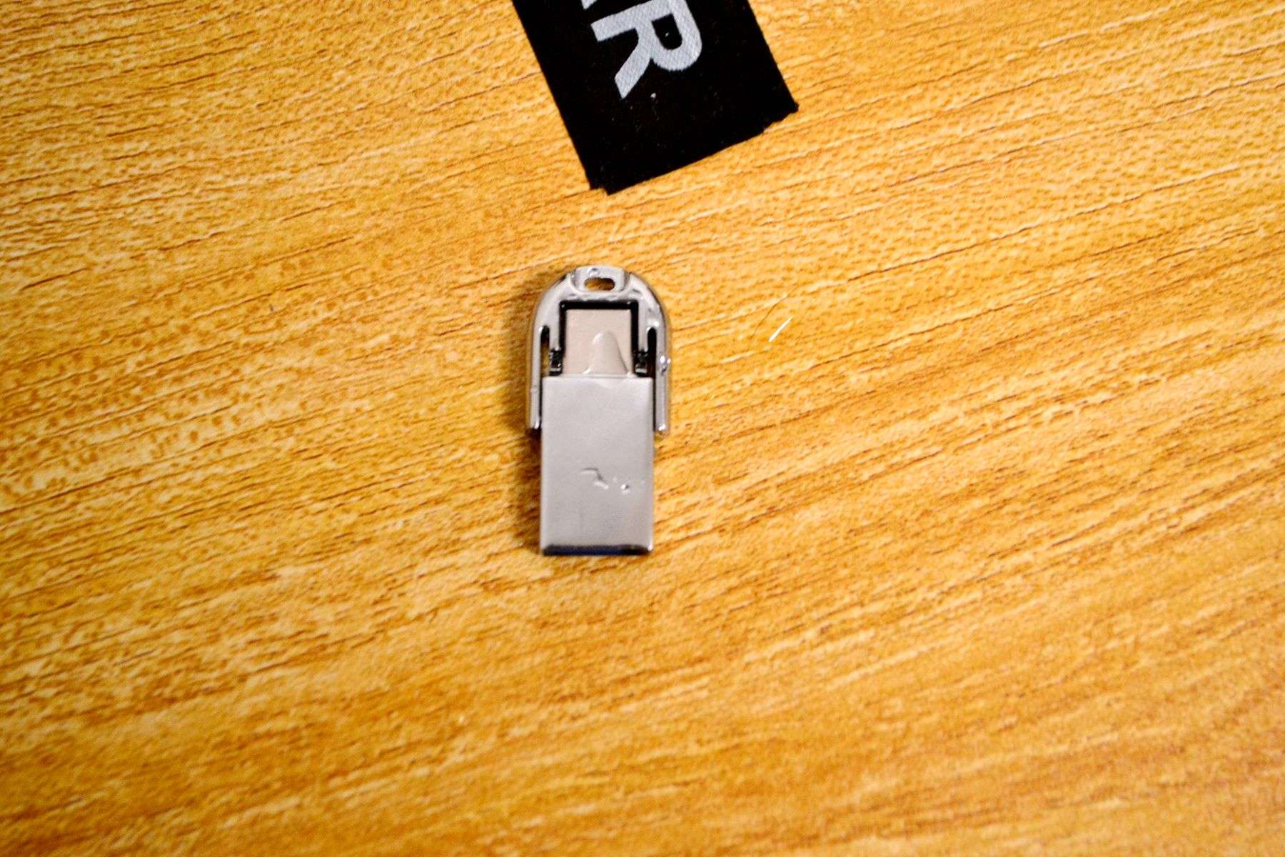 aigoU盘和闪迪u盘哪个好,闪迪固态u盘测评