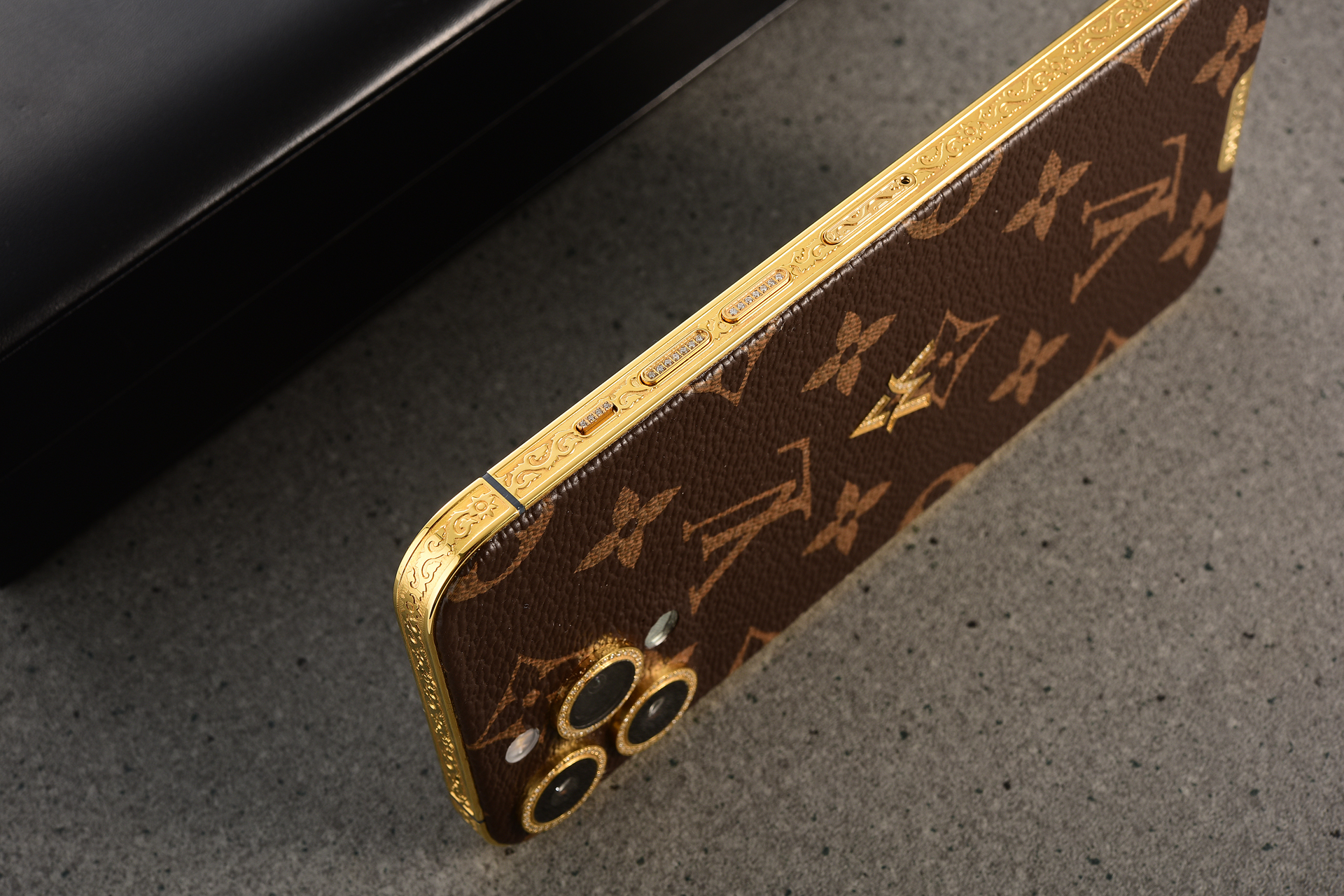 lv定制苹果,圣诞节男朋友送手机