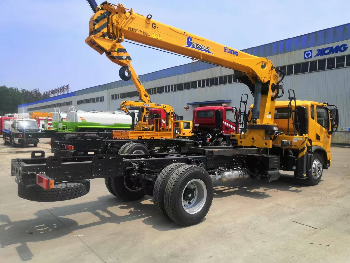 正规的随车吊厂家汽车起重机生产商在哪里？