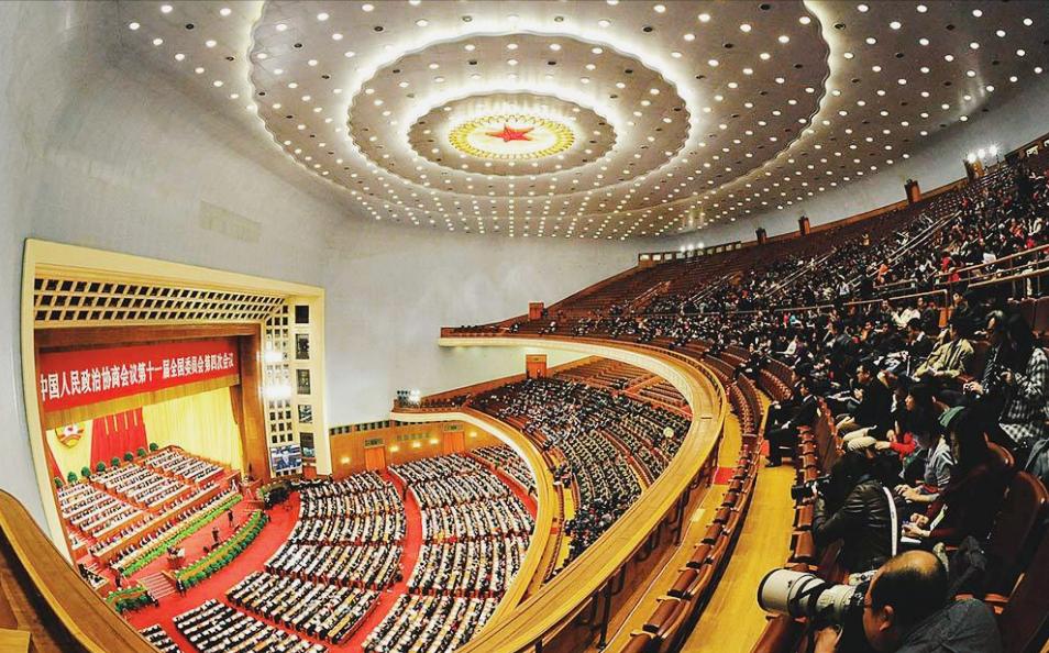 59年，人民大会堂竣工，毛主席看到穹顶后会心一笑：这谁的主意？