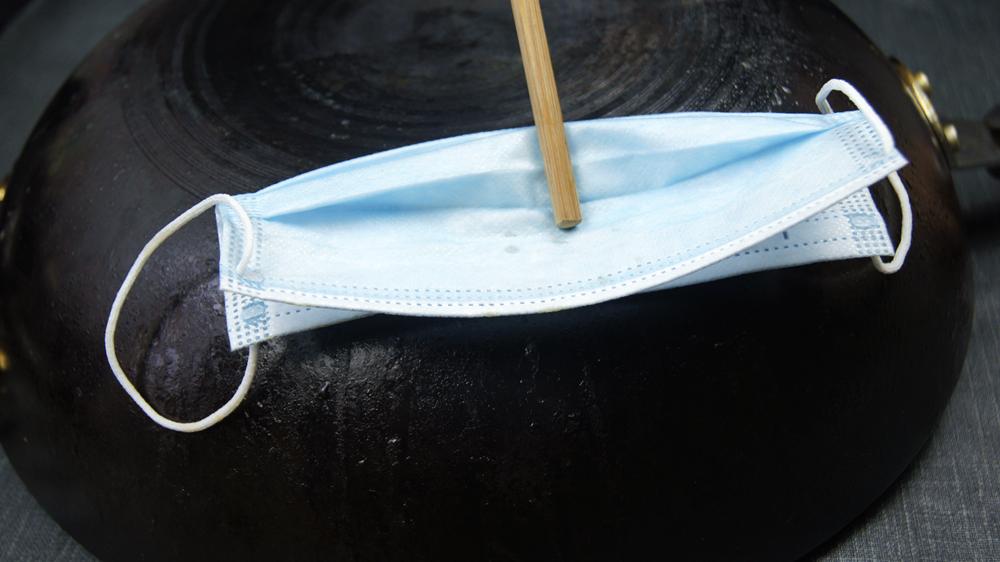 厨房炒菜防油烟戴什么口罩好,炒菜锅底要每天刷吗