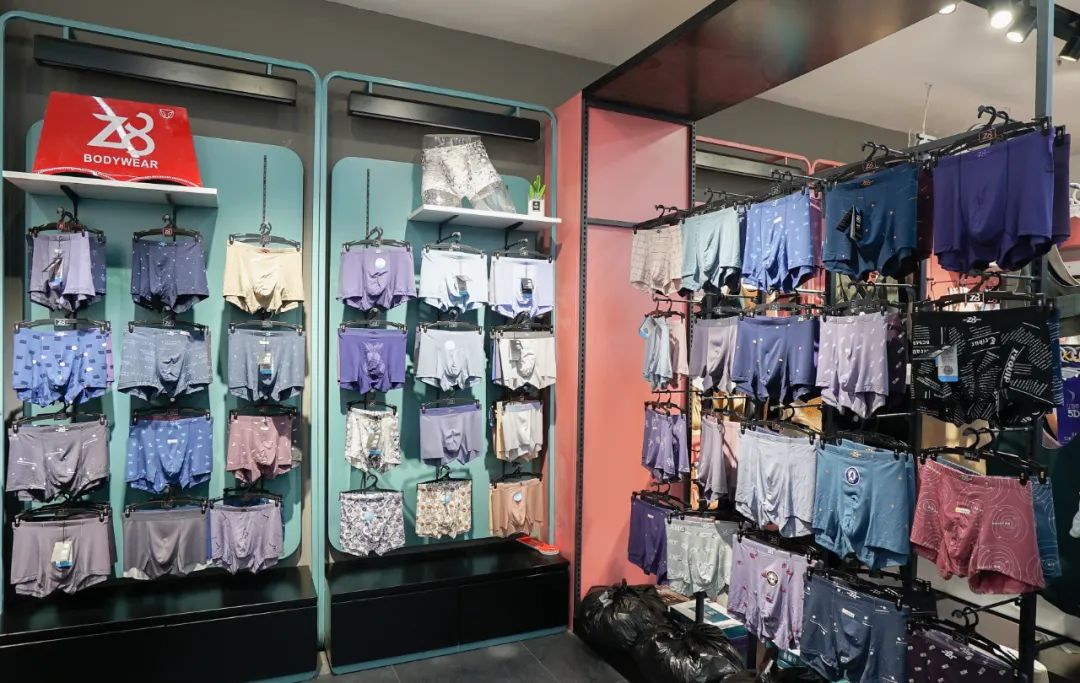 92年的他牵手新内衣品牌，打造“布”一样的性感