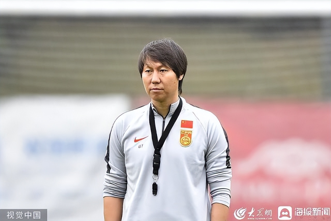 李铁们是怎么搞垮中国足球的,李铁用自己的方式拯救中国足球