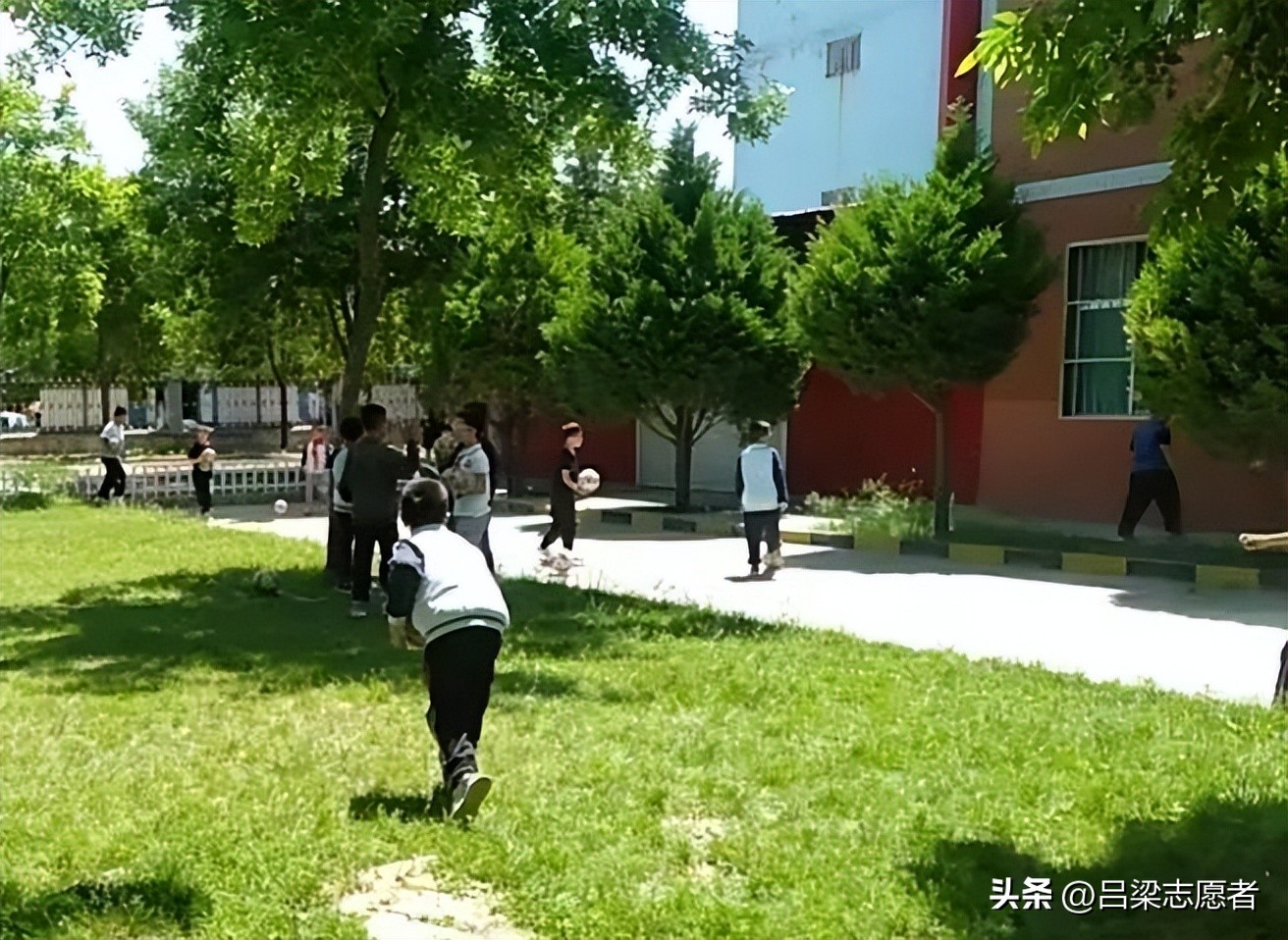 校园足球半决赛,校园足球巅峰对决