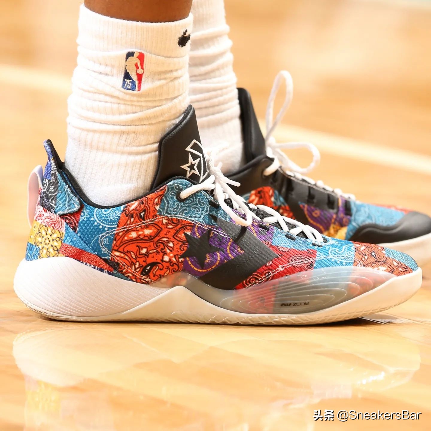 今日nba球星上脚球鞋一览 (nba球星球鞋每日上脚詹姆斯)