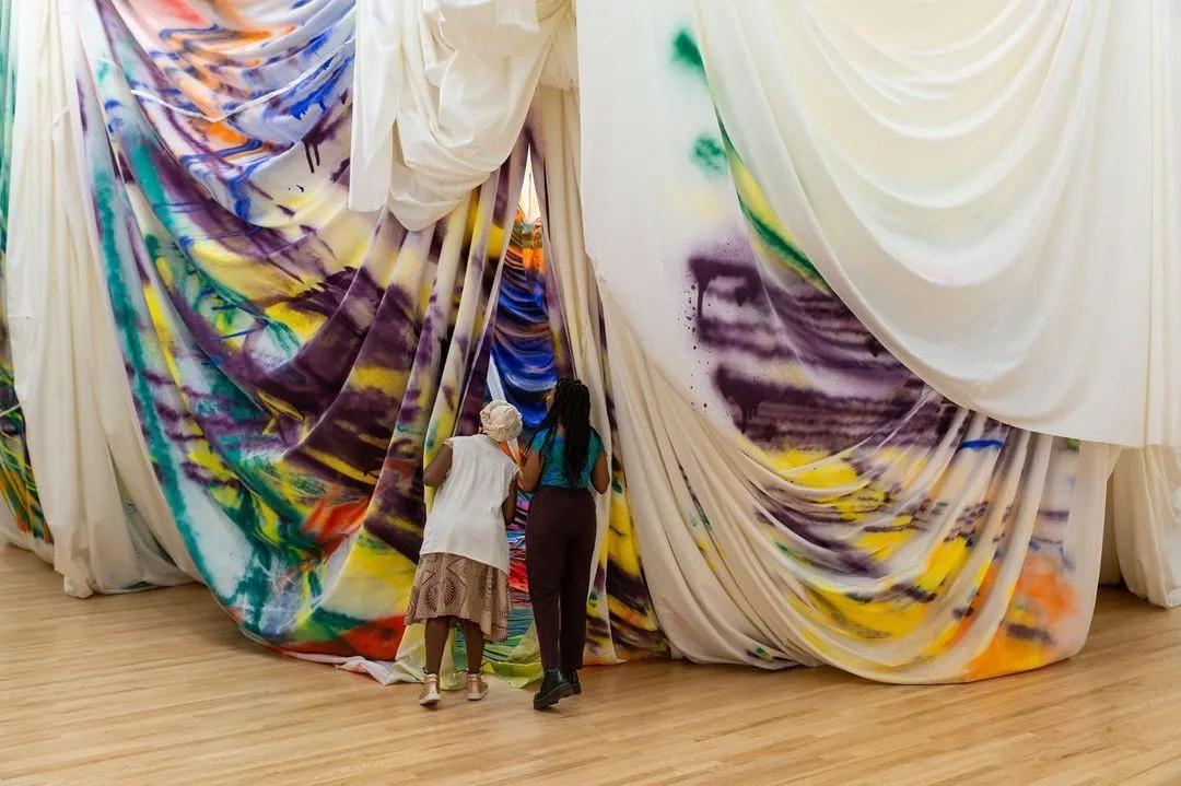 “垃圾创作”狂卖500万，网友忍不住群嘲：污染环境，这也叫艺术