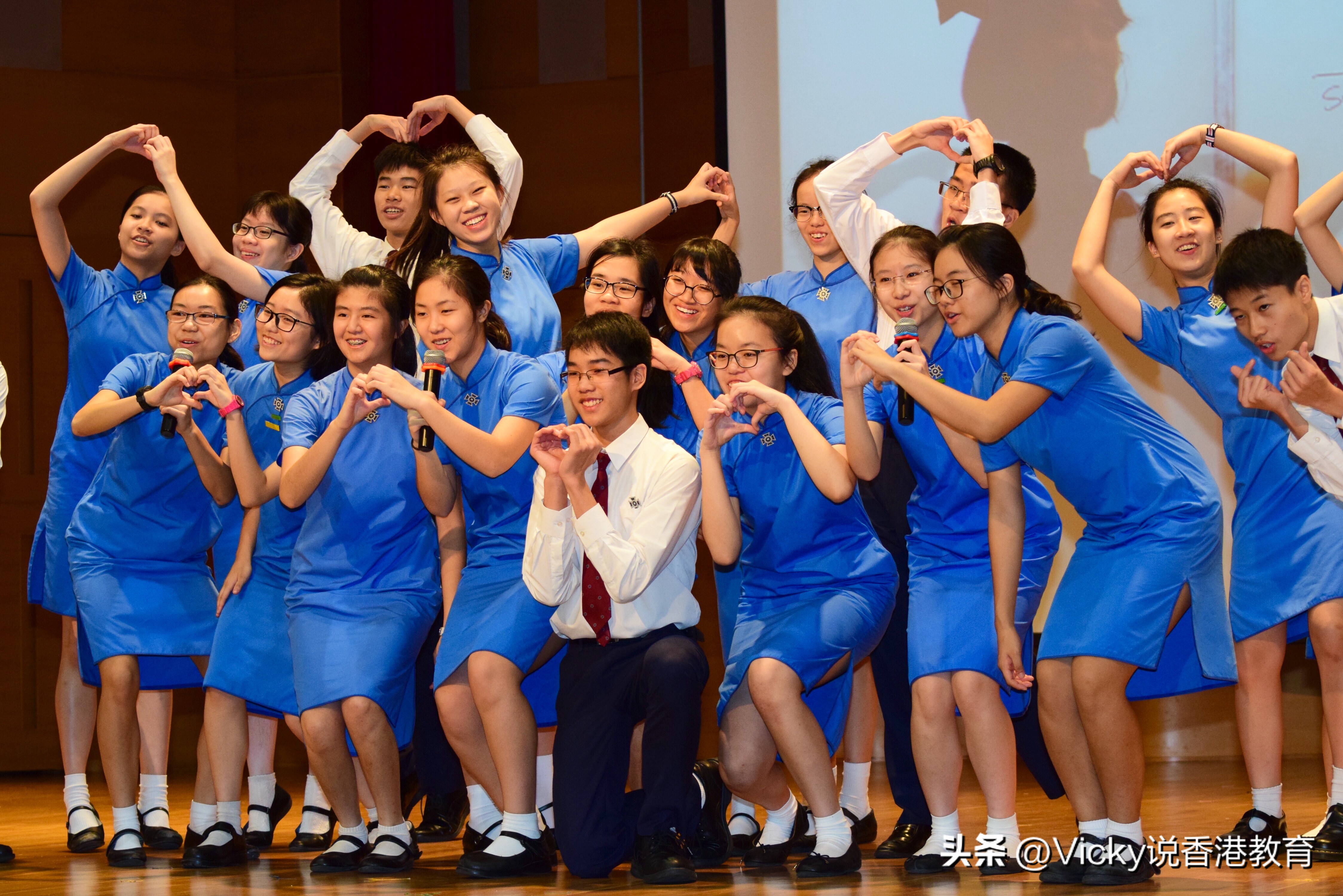学校面试英文自我介绍三分钟范文,香港小学模拟面试如何自我介绍