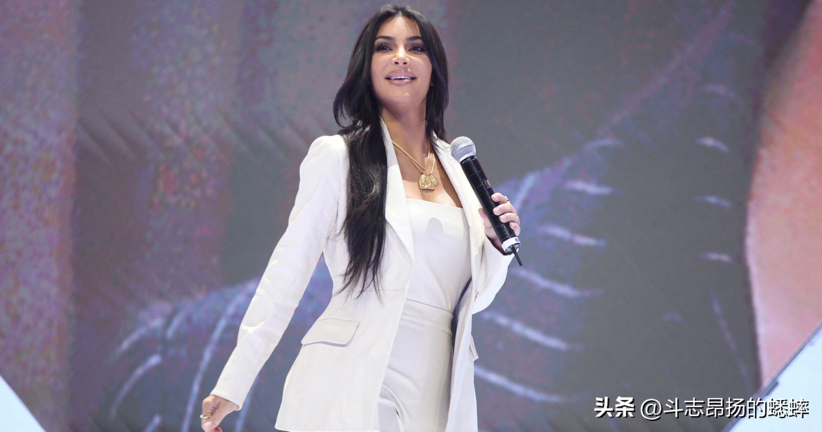 金卡戴珊亿万富翁,金卡戴珊kimkardashian