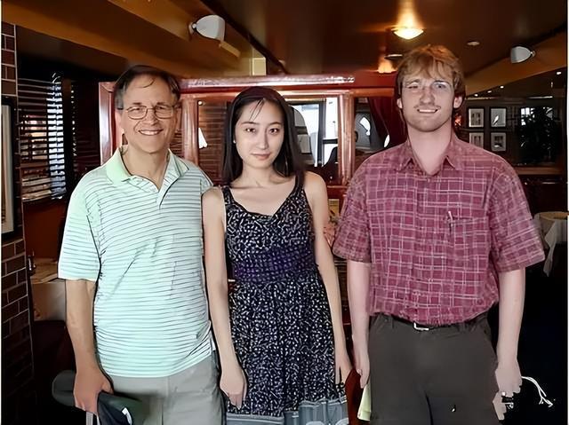 上海交大女博士结四次婚,上海交大25岁女博士