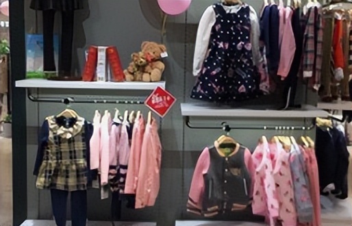 2010年河北行唐，儿子患病身长“巨型黑痣”，母亲为救子割皮移植