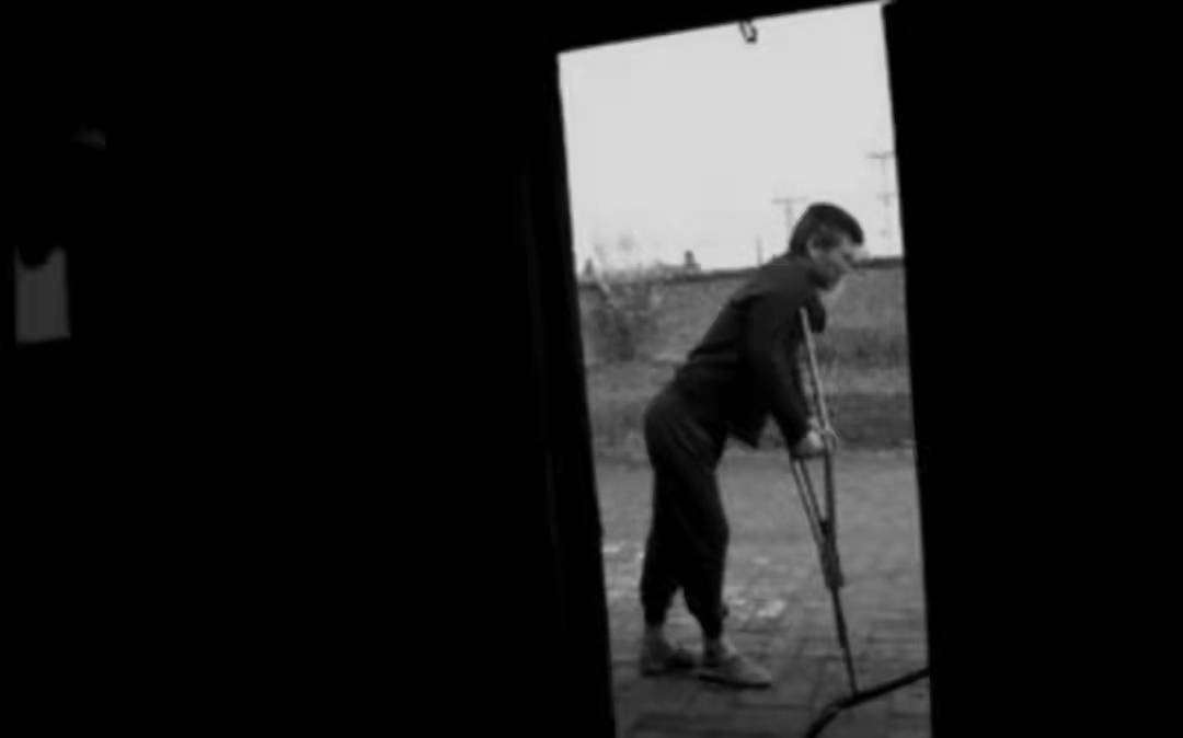 1978年，吉林小伙用一把铁斧救下85条人命，他却因此痛苦了27年