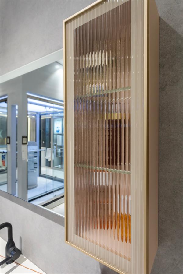 无接触式马桶,九牧浴室柜和马桶