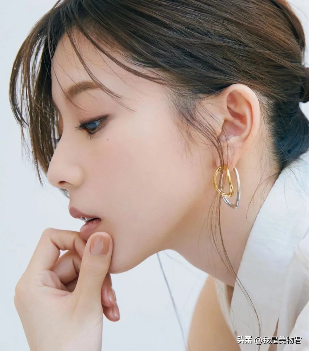 化妆怎么化底妆又白又透,如何打造干爽透白的底妆