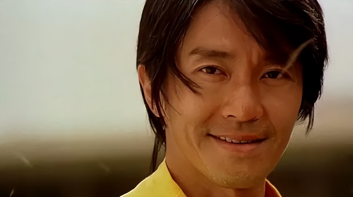 星爷少林足球真实场面,看周星驰少林足球的反应