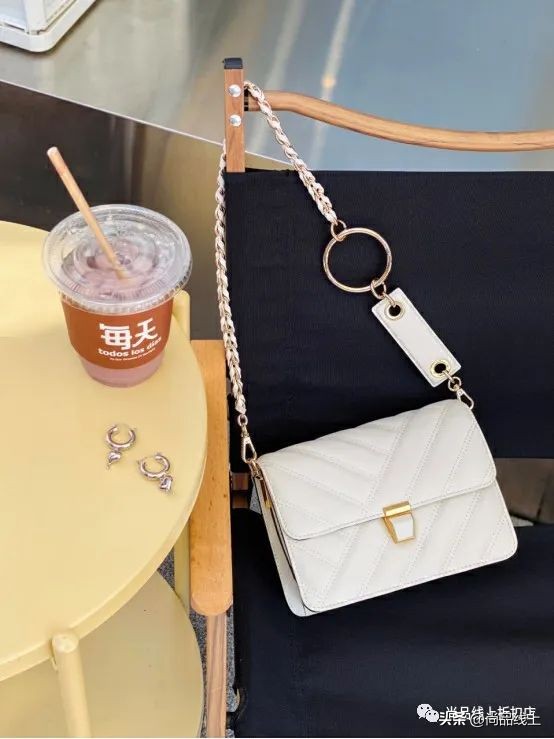 红谷品牌女包直播间,红谷双肩女包特价正品专卖