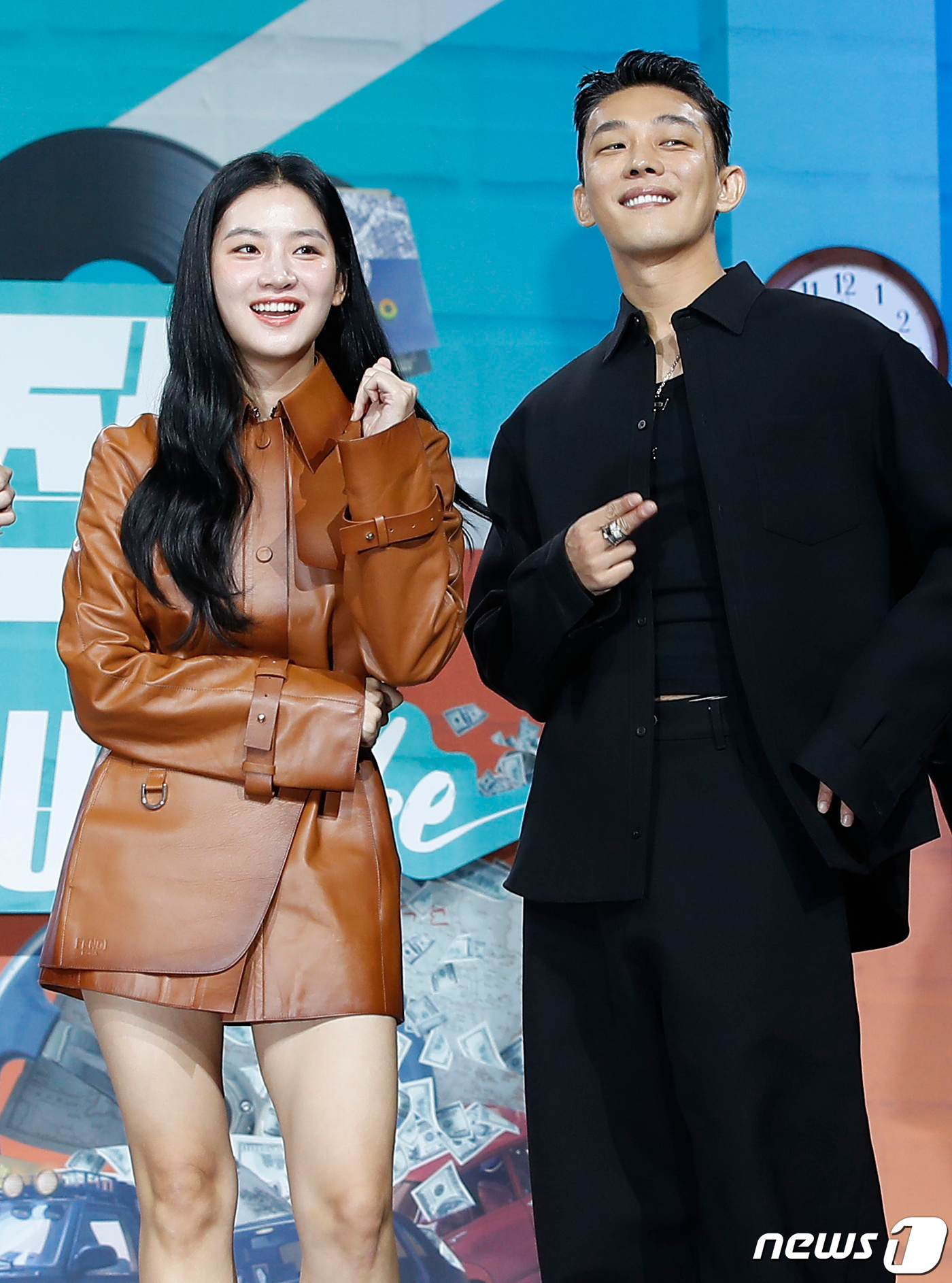 首尔大作战刘亚仁评价宋旻浩演技,刘亚仁首尔大作战有哪几套衣服