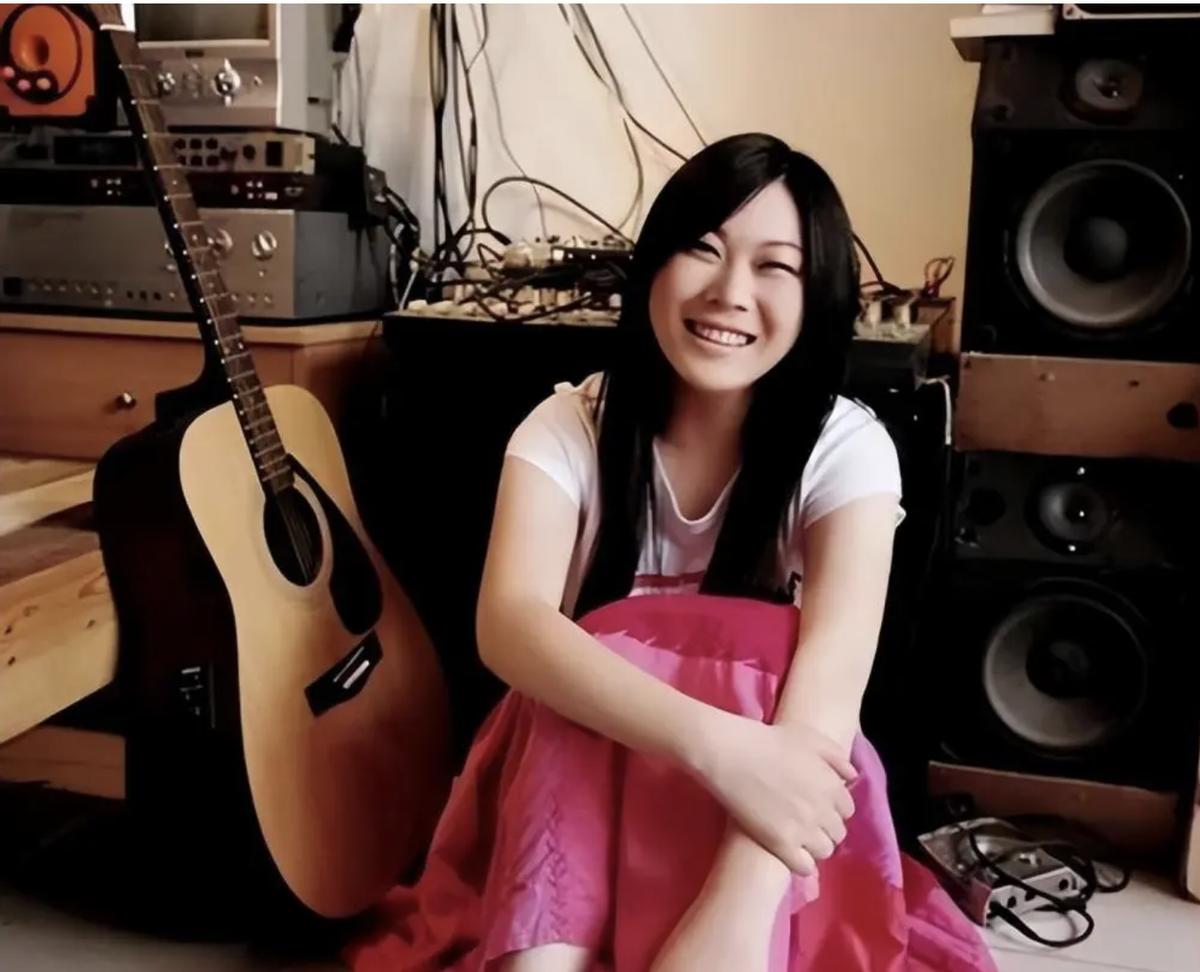 西单女孩“三级跳”：贫民女孩登上纽约时代大屏，她经历了什么