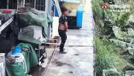 也别自作多情冬天一般朋友见面都说自己手冷真行动了还容易闹笑话