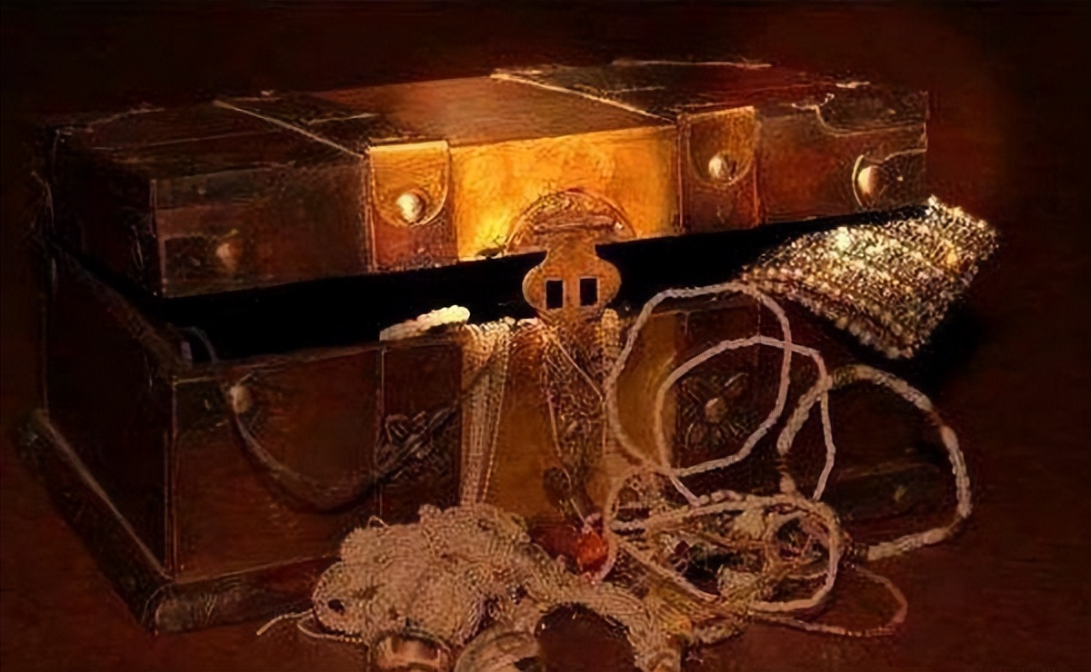 广西挖骨灰坛,工人挖出骨灰缸