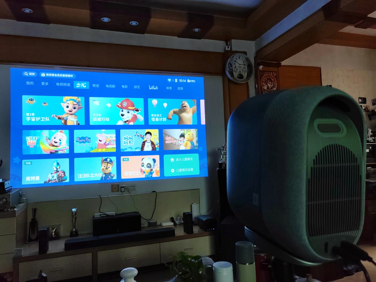 千元极米投影仪,千元极米坚果投影仪