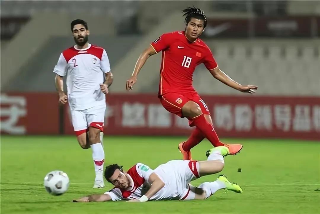 张玉宁一天四根海参,张玉宁为国足硬朗地拼搏