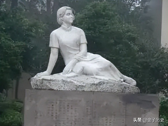 戴笠和张露萍,档案潜伏在戴笠身边的张露萍