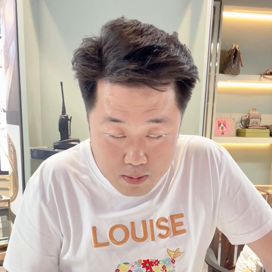 我这是岁数大了，不爱和他一样的，五年前的我都不可能放过...