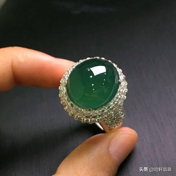 人人都能买得起的珠宝,好的油青种翡翠